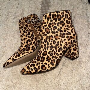 NEW Marc Fisher Women’s Leopard Cow Fur Block Heel Booties Size 8